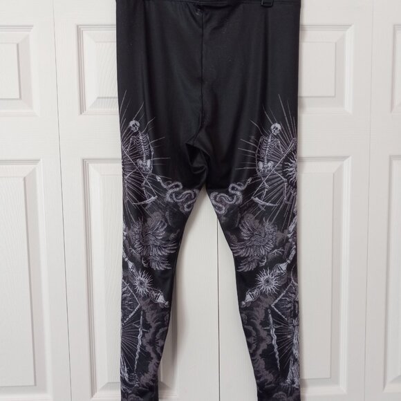 Blackmilk Dark Rites HWMF Leggings XXL - Picture 2 of 5